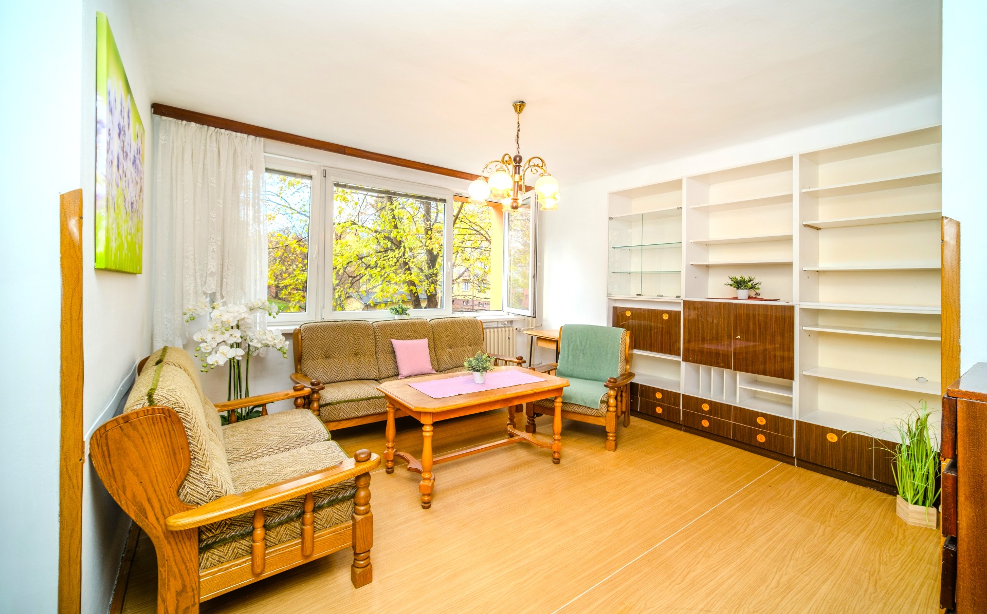 PRONAJATO... Pronajmu hezký byt 3+1 v Lipenské 29 v Českých Budějovicích, nájem 14.000,-Kč/měs. Velmi atraktivní lokalita.